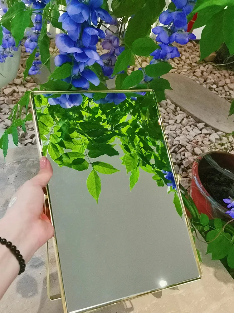 Miroir de Maquillage Rotatif en Métal - Design Moderne & Elégant