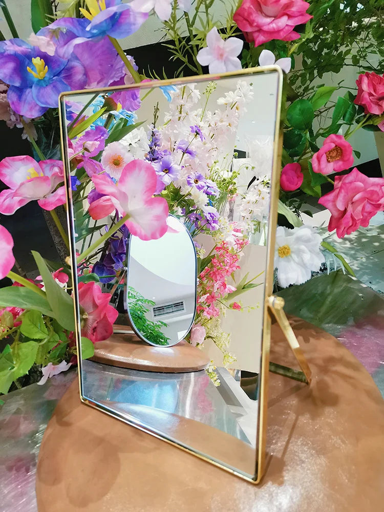 Miroir de Maquillage Rotatif en Métal - Design Moderne & Elégant